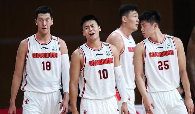 CBA球员周琦成功签约NBA球队，创造中国篮球历史_cba球员周琦成功签约nba球队,创造中国篮球历史第一场